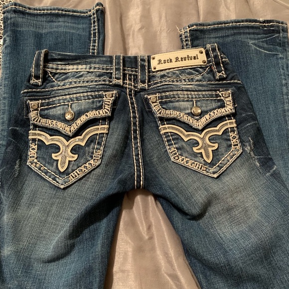 Rock Revival May Jeans - Picture 2 of 7